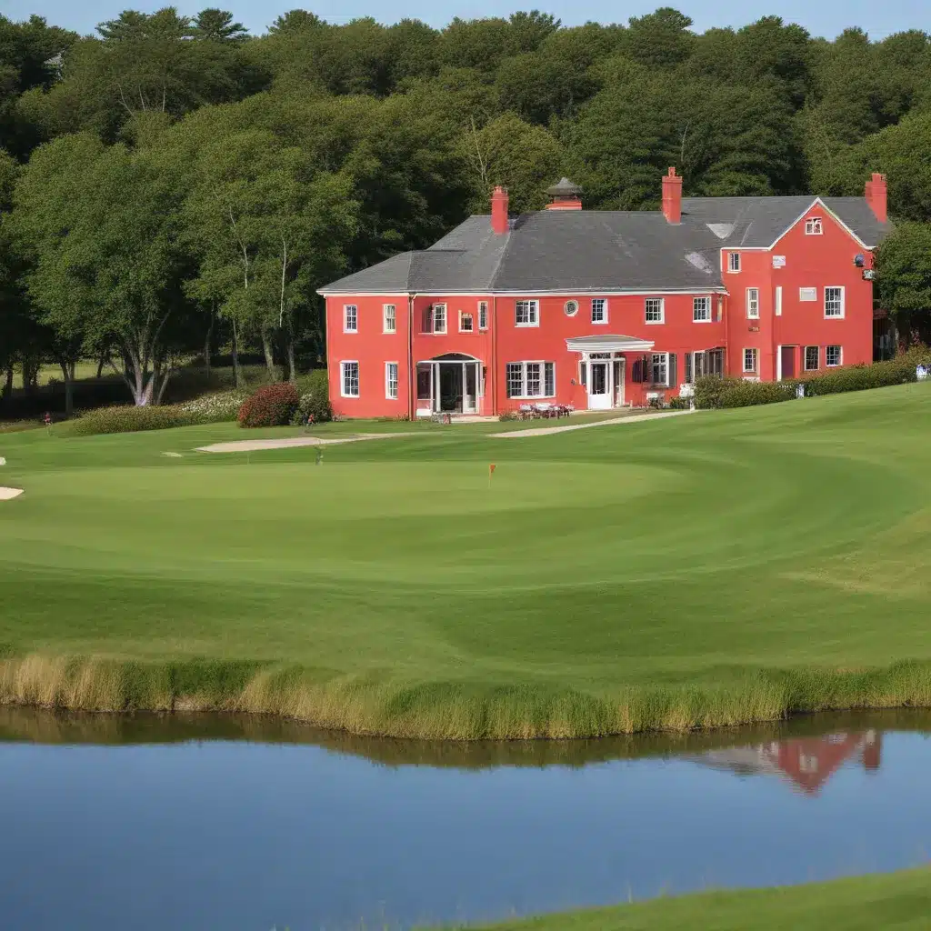 Tee Time Bliss: Golfers Laud the Red House’s Links